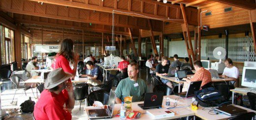 El Hacklab, también conocido como Smökki. Debconf5.
